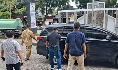 Tim penyidik KPK geledah Kantor Dinas PUPR Kota Madiun