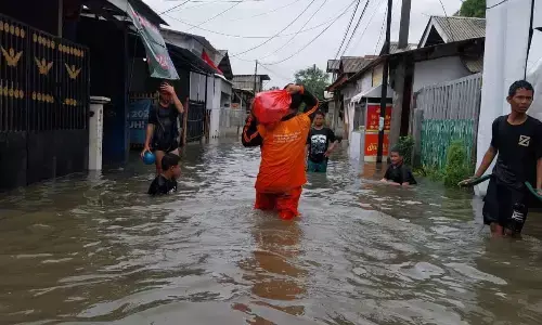 Banjir rendam Cakung Barat, warga harapkan solusi permanen
