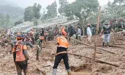 BAZNAS terjunkan tim BTB evakuasi warga tertimbun longsor di Bandung Barat BAZNAS terjunkan tim BTB evakuasi warga tertimbun longsor di Bandung Barat