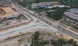 HK alihkan jalan lintas di Siak untuk Proyek Tol Lingkar Pekanbaru HK alihkan jalan lintas di Siak untuk Proyek Tol Lingkar Pekanbaru