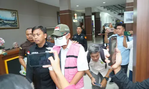 Kejati Sumut tahan satu tersangka korupsi kontruksi kawasan Waterfront City dan KSPN TA 2022