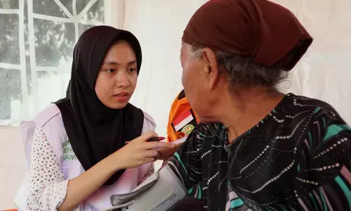 Rumah Sehat BAZNAS berikan layanan kesehatan gratis bagi korban banjir di Karawang Rumah Sehat BAZNAS berikan layanan kesehatan gratis bagi korban banjir di Karawang