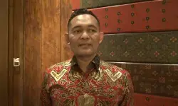 Boni Hargens Apresiasi Kapolri Tolak Polri di Bawah Kementerian Boni Hargens Apresiasi Kapolri Tolak Polri di Bawah Kementerian
