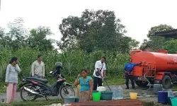 Kekeringan melanda Bondowoso Jawa Timur Kekeringan melanda Bondowoso Jawa Timur