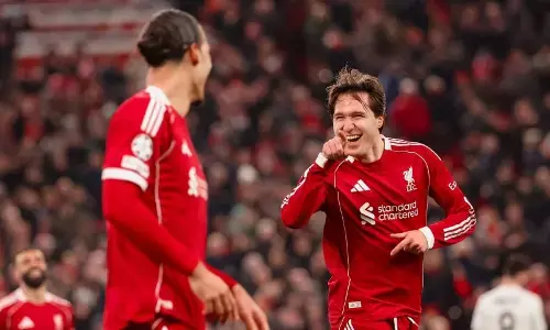 Liverpool pastikan lolos 16 besar usai pesta gol 6-0 atas Qarabag