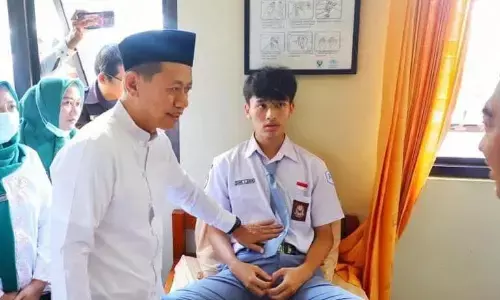 Pastikan kondisi korban keracunan, Bupati Kudus instruksikan dinkes buka posko layanan
