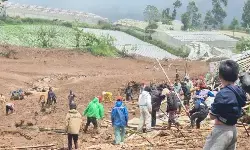 Polres Cimahi imbau warga jauhi lokasi longsor Cisarua