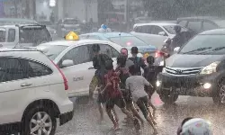 Dokter anjurkan langsung mandi air hangat setelah kehujanan Dokter anjurkan langsung mandi air hangat setelah kehujanan