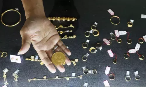 Terus melonjak, emas di Pegadaian kini ada yang tembus Rp3,275 juta/gr