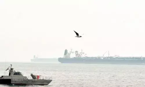 AS peringatkan Garda Revolusi Iran soal latihan laut di Hormuz