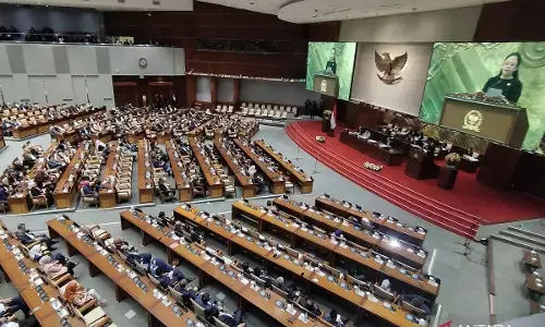 Pengamat soroti pro kontra ambang batas dan fraksi gabungan di RUU Pemilu