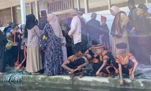 Haru warga Pining Gayo Lues dapat bantuan khitanan massal gratis