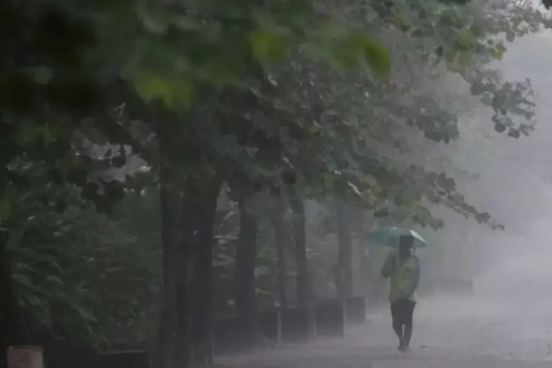 Minggu, BMKG prakirakan sebagian besar Indonesia hujan ringan Minggu, BMKG prakirakan sebagian besar Indonesia hujan ringan