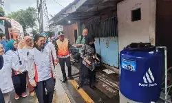 PAM JAYA–PKK DKI bagikan 1.000 toren air gratis