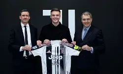Juventus resmi umumkan kedatangan bek Swedia Emil Holm dari Bologna