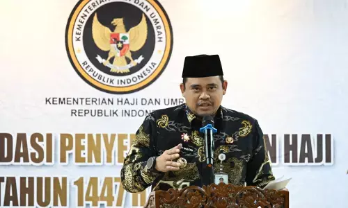 Bergurau Soal Pilkada 2029, Bobby Nasution minta Dahnil Simanjuntak jangan sering-sering ke Sumut