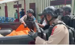 Warga pembuat meja kursi sekolah di Yahukimo Papua dibunuh OTK