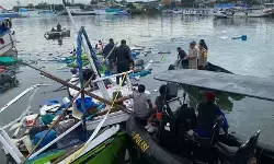 Kapal meledak di Pelabuhan Paotere Makassar delapan korban terluka