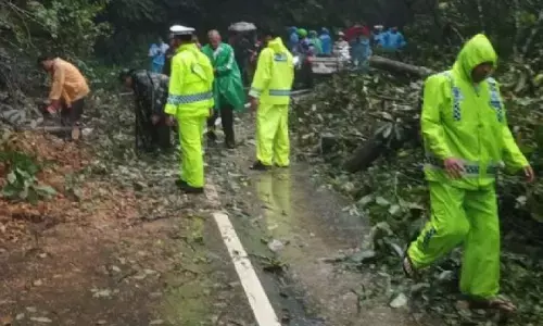 40 orang masih dinyatakan hilang akibat bencana di Sumut 40 orang masih dinyatakan hilang akibat bencana di Sumut