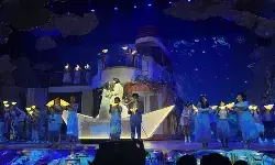 Perahu Kertas hidup kembali lewat panggung musikal