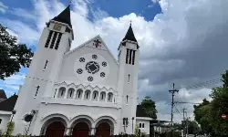 Katedral Ijen lakukan penyesuaian misa dengan jadwal 1 Abad NU Katedral Ijen lakukan penyesuaian misa dengan jadwal 1 Abad NU