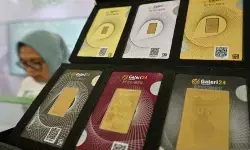 Harga emas UBS-Galeri24 di Pegadaian Kamis sore bergerak turun