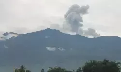 Gunung Marapi meletus lontarkan abu setinggi 600 meter