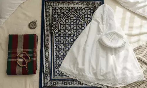 Tips mencuci sarung, mukena, & sajadah dengan tepat untuk Ramadan