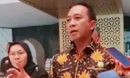 Pelayanan di RSUD Karawang terhenti akibat panel listrik terbakar