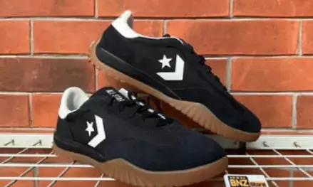 Punya tampilan yang cukup beda, ini kelebihan Converse Run Star Trainer!