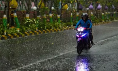 Sabtu, BMKG prakirakan mayoritas wilayah Indonesia diguyur hujan