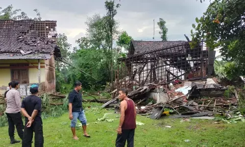 59 rumah warga di Tulungagung rusak terdampak angin kencang
