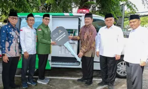 Lazisnu terima bantuan satu unit ambulans dari Baznas RI