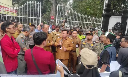 Dihadapan mahasiswa Wali Kota Salatiga tegaskan kok baru sekarang Perda Sampah diributkan