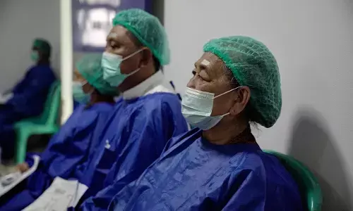 Kemensos gelar bakti sosial operasi katarak gratis untuk 160 warga Kemensos gelar bakti sosial operasi katarak gratis untuk 160 warga