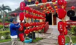 Jelang Imlek 2026, ratusan lampion hiasi vihara di Jayapura