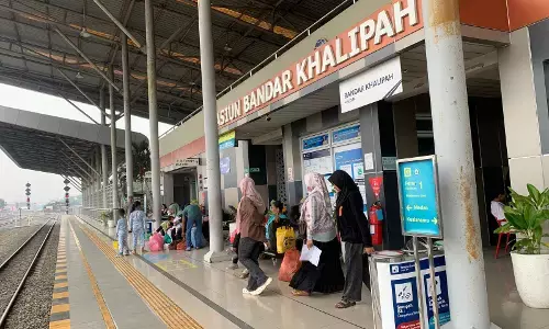 Stasiun Bandar Khalipah hubungkan kereta api bandara hingga bus listrik