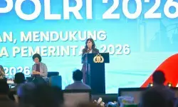 Menkomdigi tegaskan platform wajib patuhi hukum dan lindungi pengguna