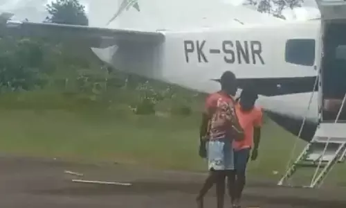Pilot dan Co Pilot Smart Air meninggal ditembaki OTK di Bandara Koroway Boven Digoel Papua