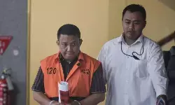 KPK dalami aliran uang Abdul Wahid, periksa Plt Gubernur Riau