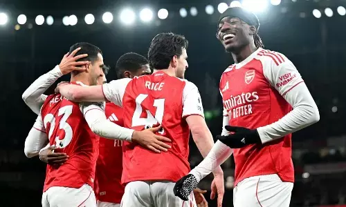 Arsenal ditahan Brentford 1-1, jarak ke City terpangkas