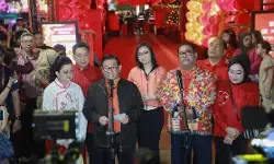 Gubernur Pramono tinjau lomba dekorasi Imlek di perkantoran SCBD