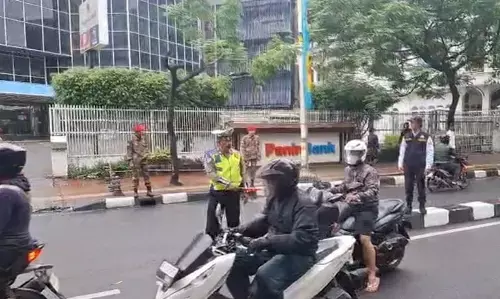 Jelang kunjungan Presiden, Jalan Palmerah Barat berubah drastis