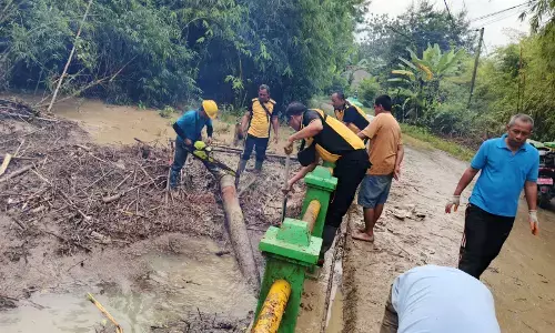 Peduli lingkungan, tiga pilar Kedungbanteng bersih-bersih bantaran sungai