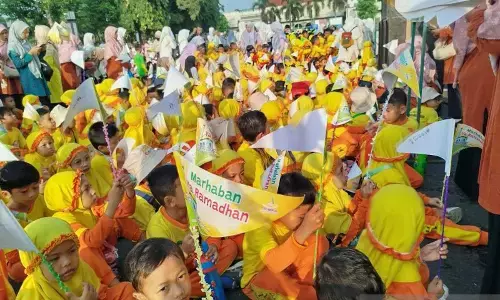 Ribuan pelajar di Kudus sambut Ramadan dengan aneka pentas dan doa Ribuan pelajar di Kudus sambut Ramadan dengan aneka pentas dan doa