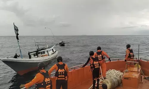 Tim SAR evakuasi ABK di perairan Gili Trawangan