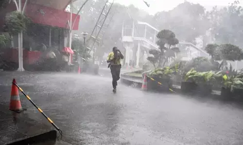 BMKG keluarkan peringatan potensi hujan lebat di DKI Jakarta