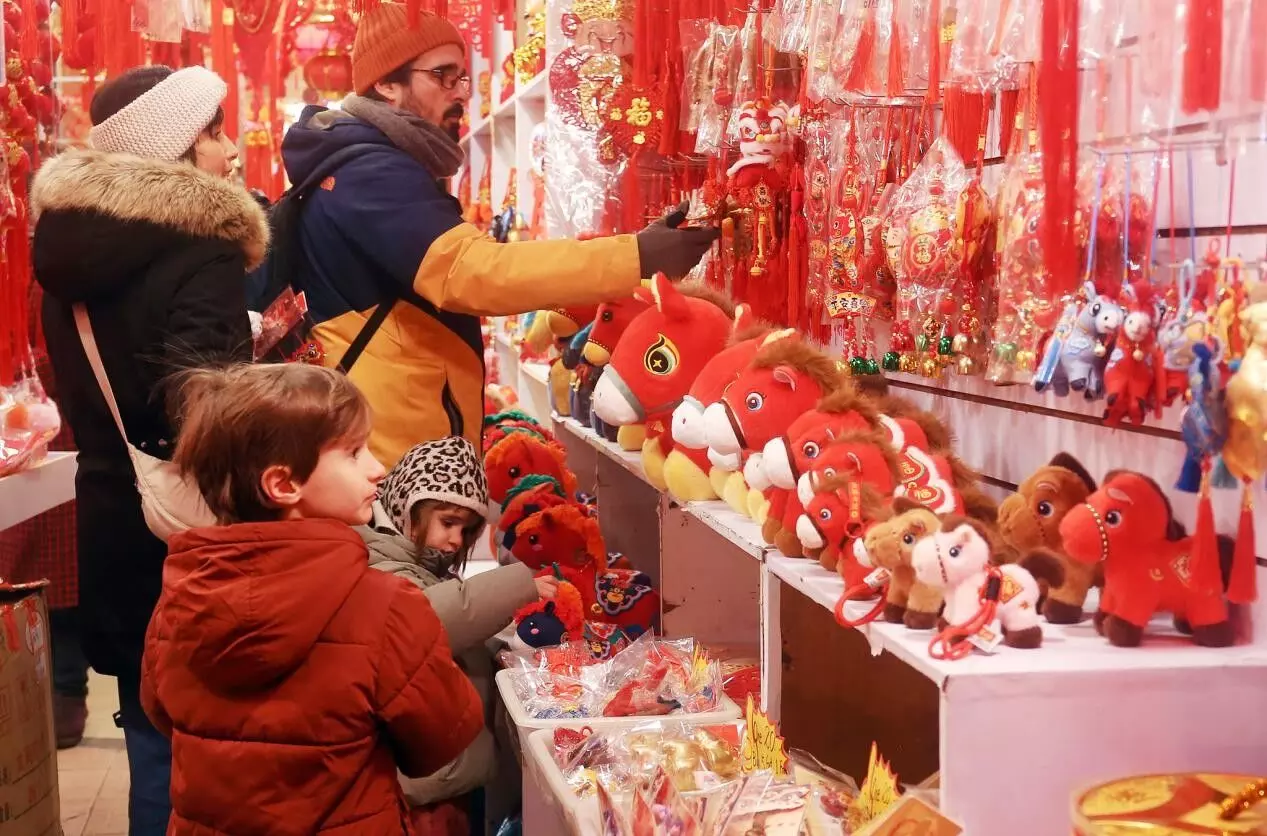 Xi Jinping sampaikan salam Tahun Baru Imlek kepada Rakyat Seluruh Nasional, termasuk saudara-saudari daerah Hong Kong, Makau, Taiwan dan Masyarakat Tionghoa di seluruh dunia Xi Jinping sampaikan salam Tahun Baru Imlek kepada Rakyat Seluruh Nasional, termasuk saudara-saudari daerah Hong Kong, Makau, Taiwan dan Masyarakat Tionghoa di seluruh dunia
