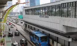 Transjakarta hentikan operasional bus yang keluarkan asap di Pancoran