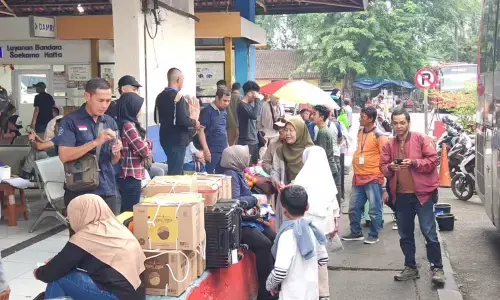 Penumpang Terminal Kampung Rambutan capai 1.900 orang saat puncak libur Imlek
